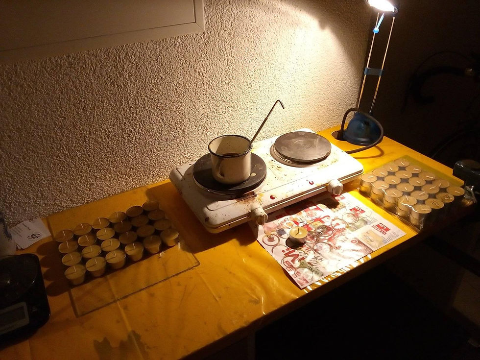 Miniaturbild: Gegossene Teelichter