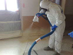 Mousse polyuréthane projeté