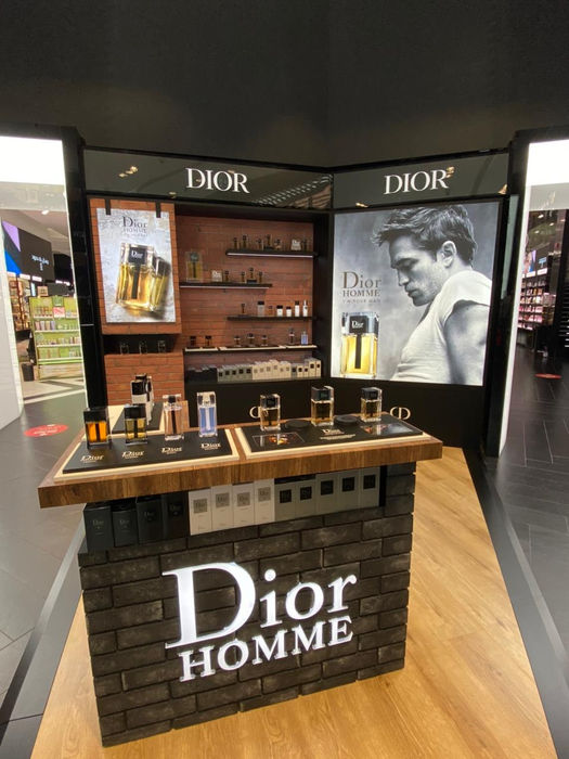 Sustainable retail design featuring eco-friendly materials and open layouts