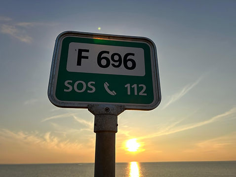 SOS Strand