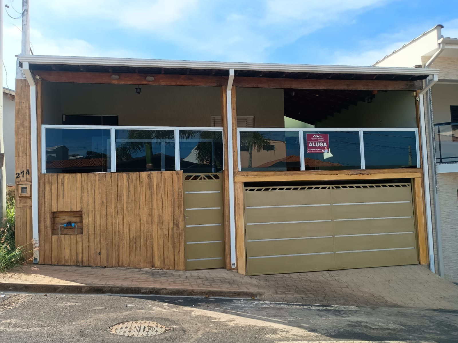 LINDO E ESPAÇOSO SOBRADO