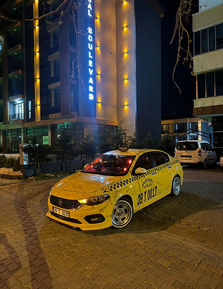 Bir Telefon Kadar Yakınınızdayız