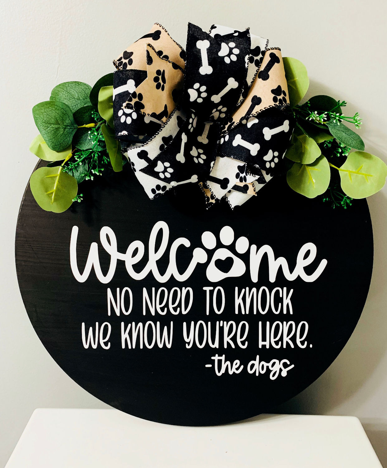 18 inch Welcome | Dog owner door hanger 
