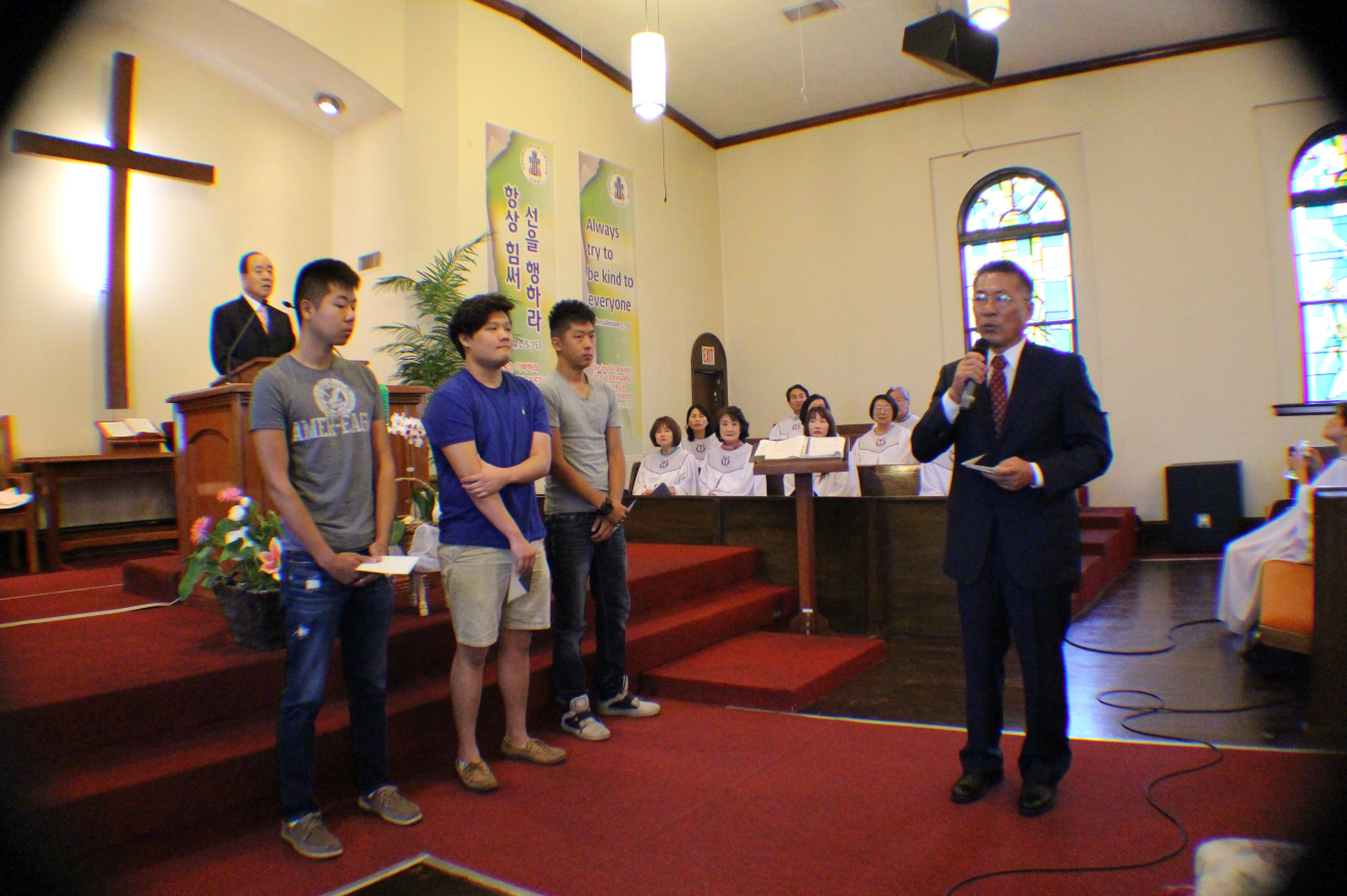 졸업자 선물및 장학금 증정 8월 2일