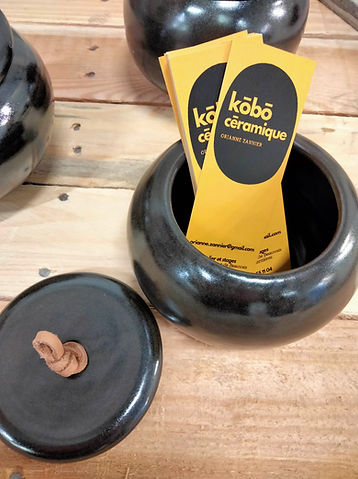 pot émaillé design et couvercle poterie fait main