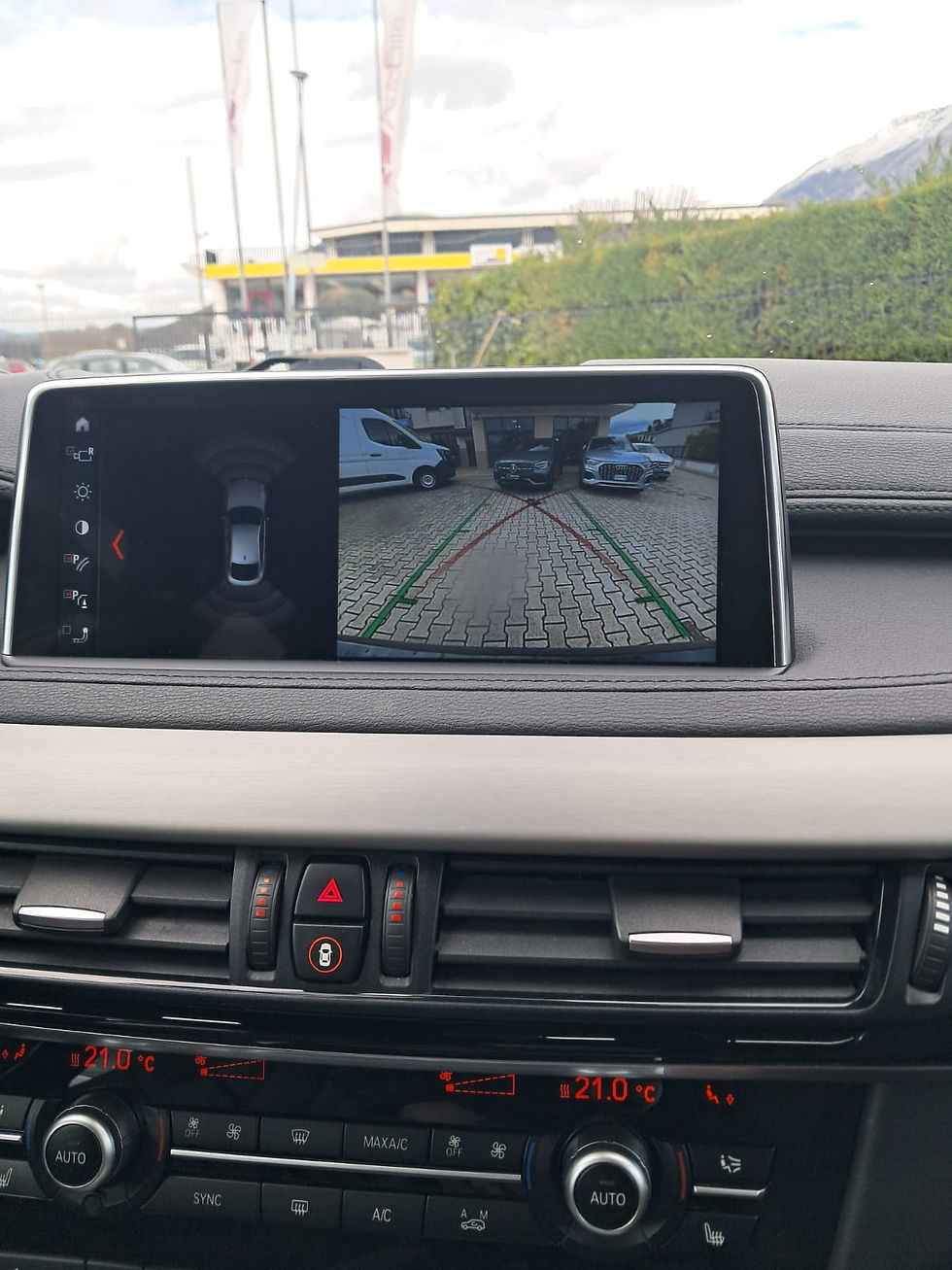 Miniatura: BMW X6 xDrive30d Msport
