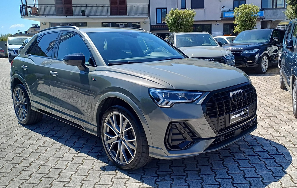 Miniatura: Audi Q3 35 2.0 tdi Identity Black S-Tronic