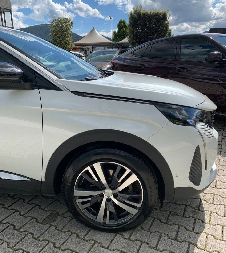Miniatura: Peugeot 3008 1.5 Bluehdi SesEAT8 GT 130cv
