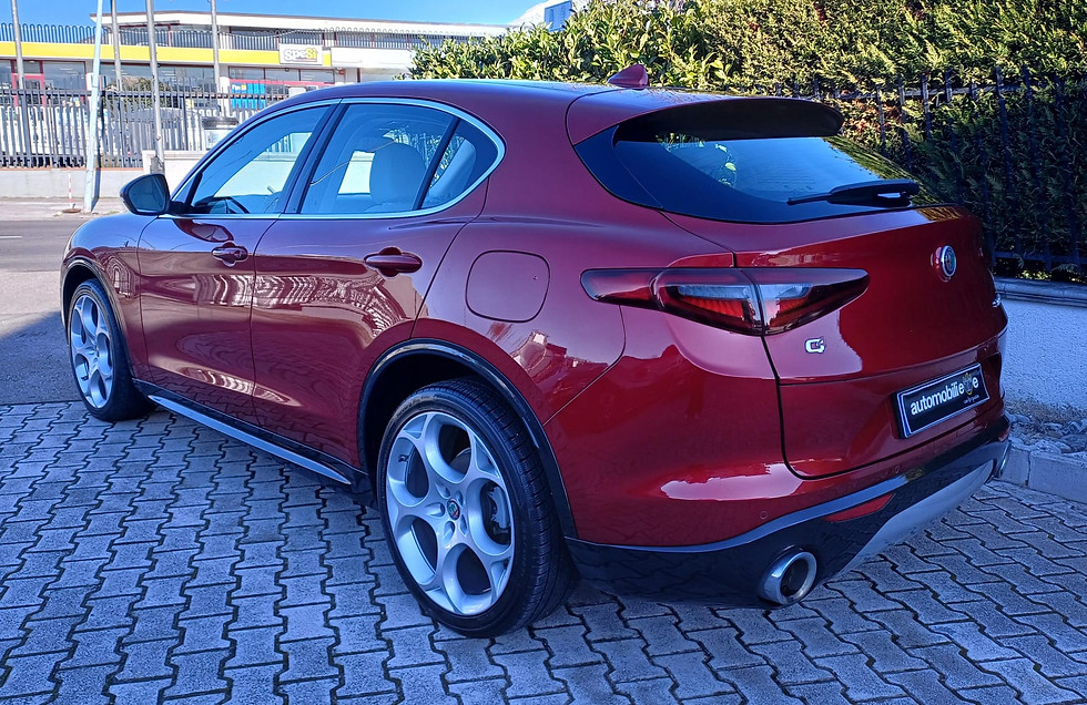 Miniatura: Alfa Romeo Stelvio 2.2 TD AT8 Q4 6C Villa d'Este 210CV