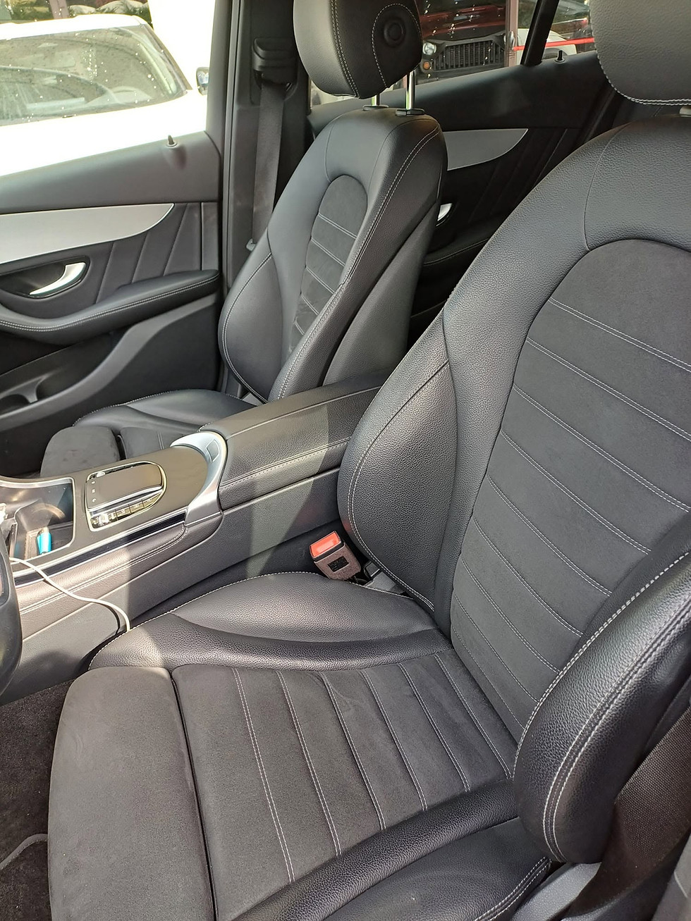 Miniatura: Mercedes-Benz GLC Coupé 300 4Matic EQ-Boost Coupé Premium Plus