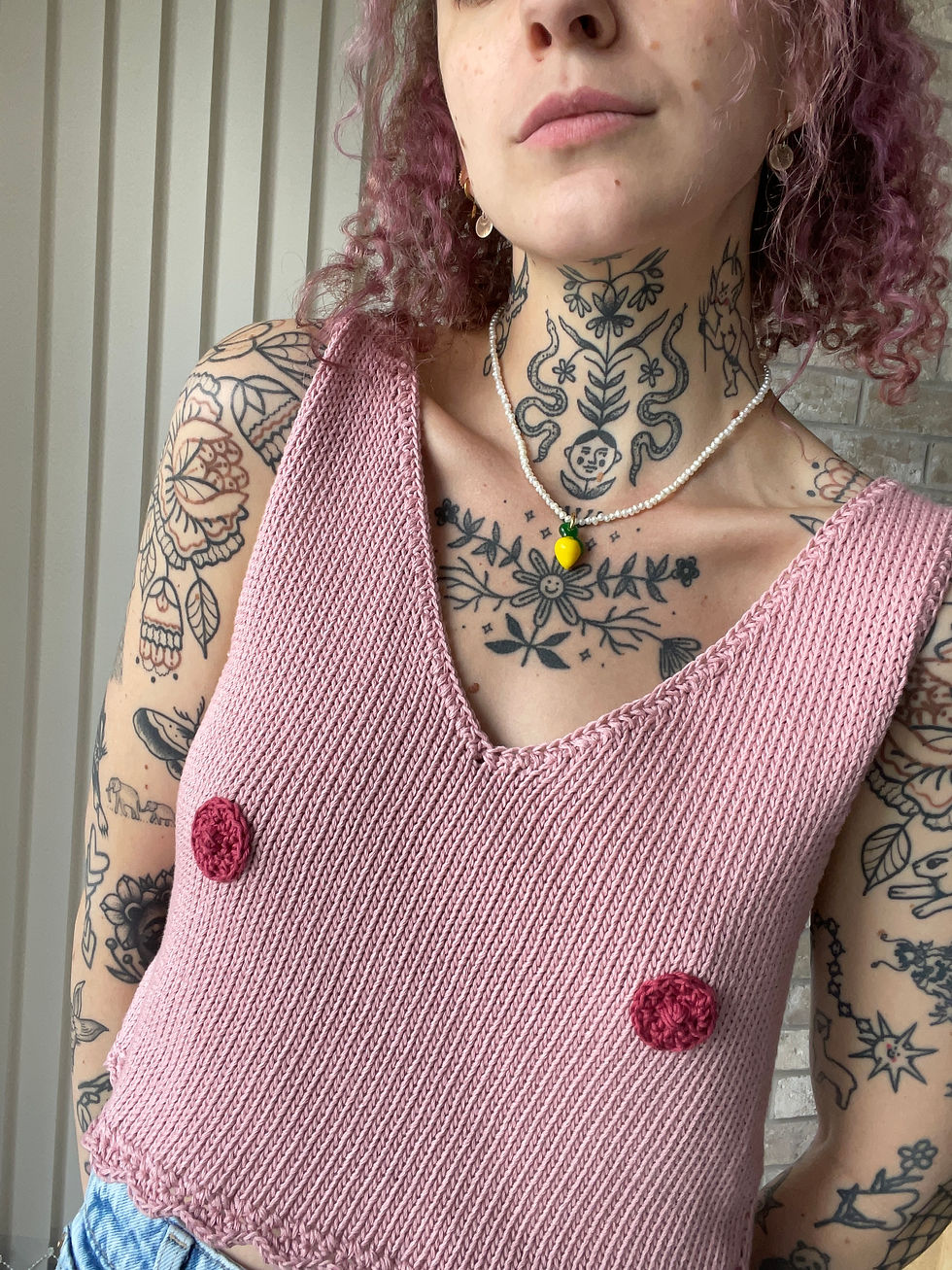 Thumbnail: V-Neck Nip Knit Vest in Pink
