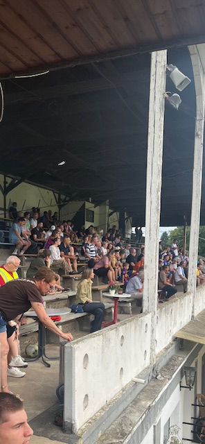 Angemesser Kulisse beim Endspiel der beiden Mittelrheinligisten FC Düren und Sportfreunde Düren 5:1