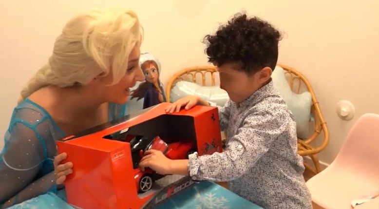 Anniversaire elsa la reine des neiges surprise magique chez tribu de bébé