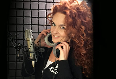 professionelle-schweizer-sprecherin.jpg