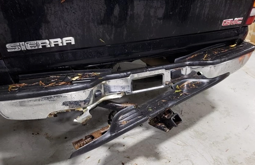 broken trailer hitch on sierra truck