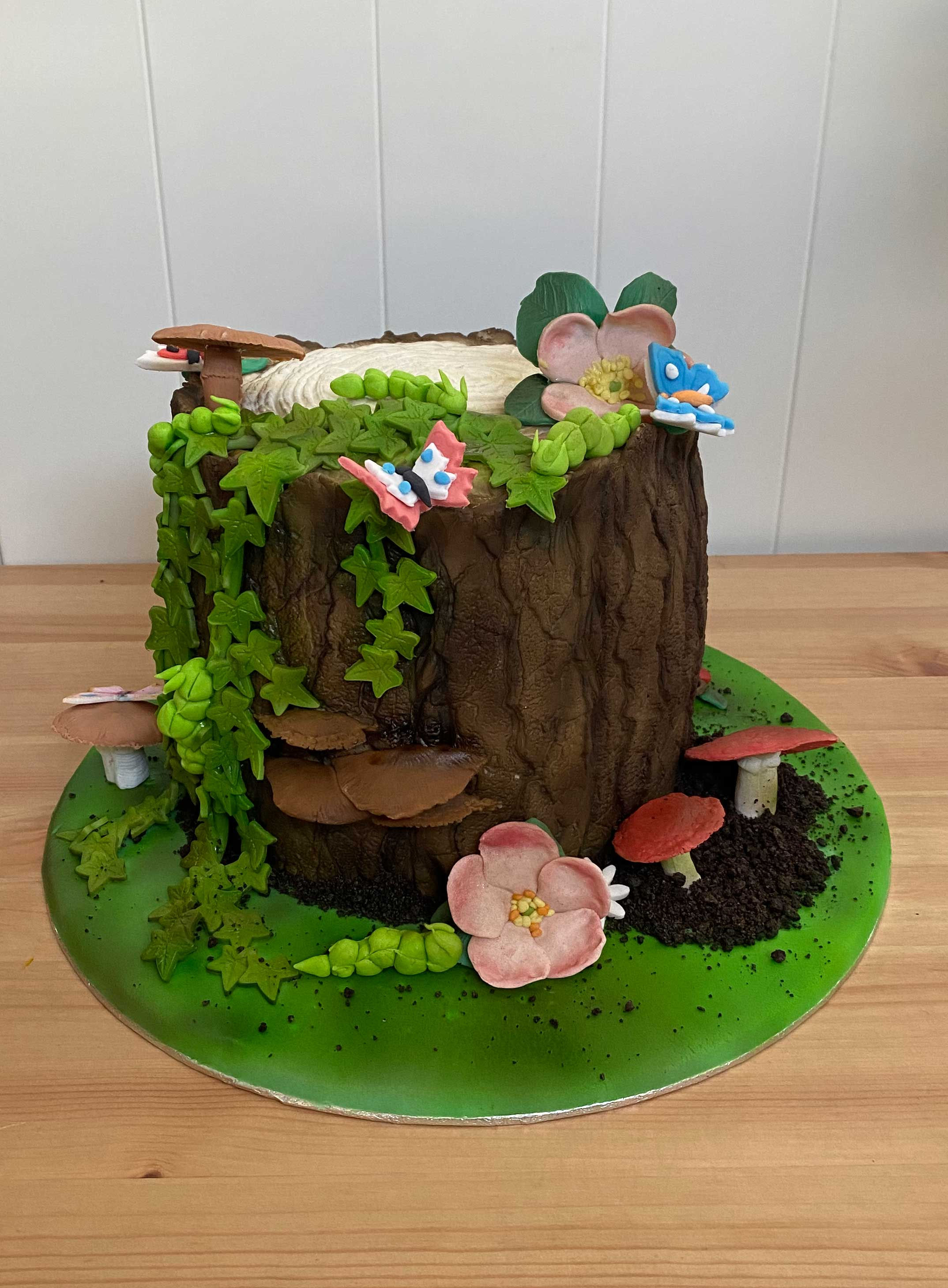 Woodland Cake