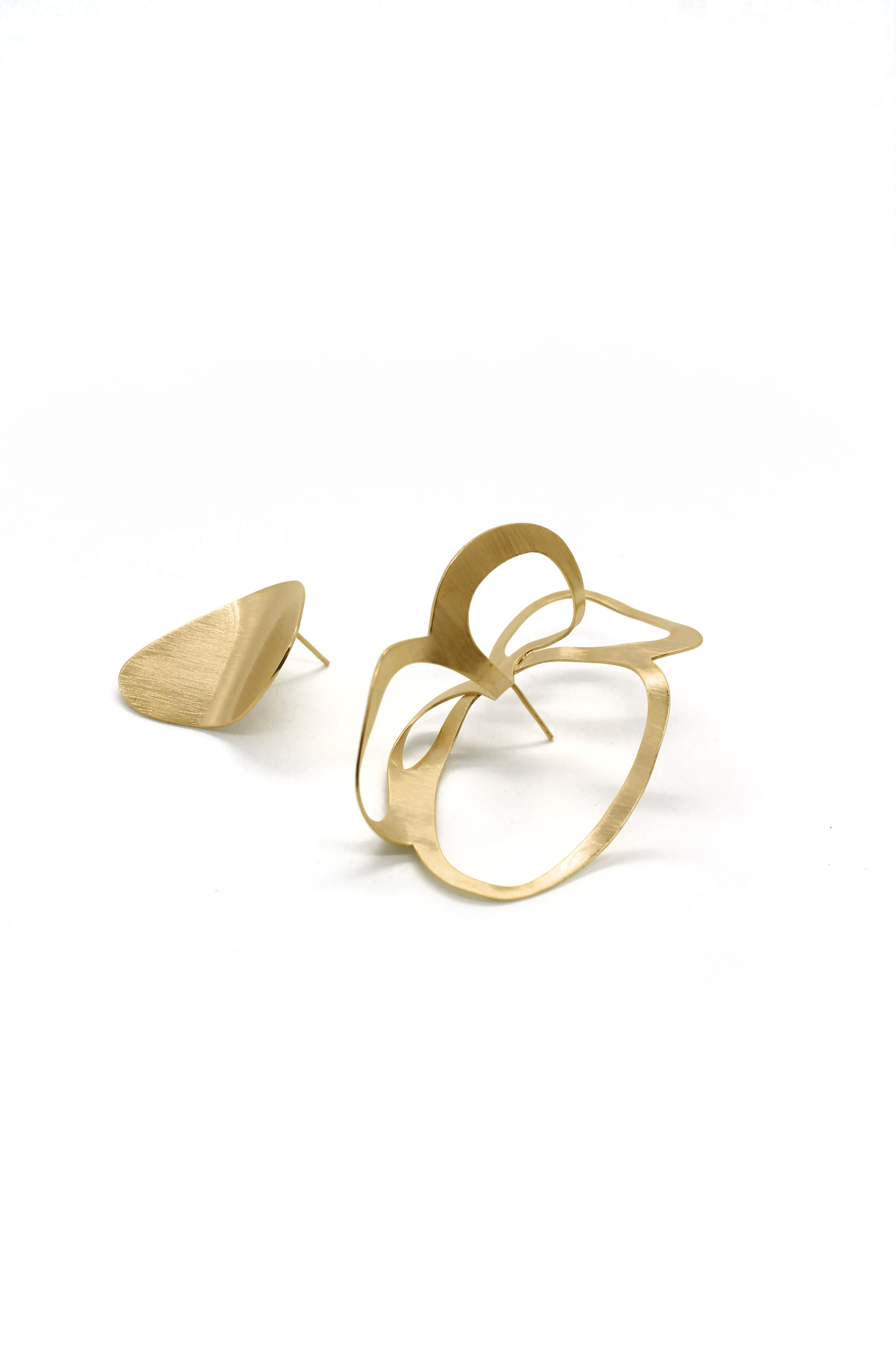 Brinco Névoa Assimétrico