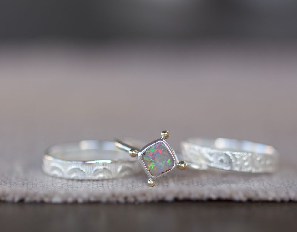 Thumbnail: SPARKLY OPAL RING WITH 9CT GOLD - SIZE 7  (UK/AUS size O)
