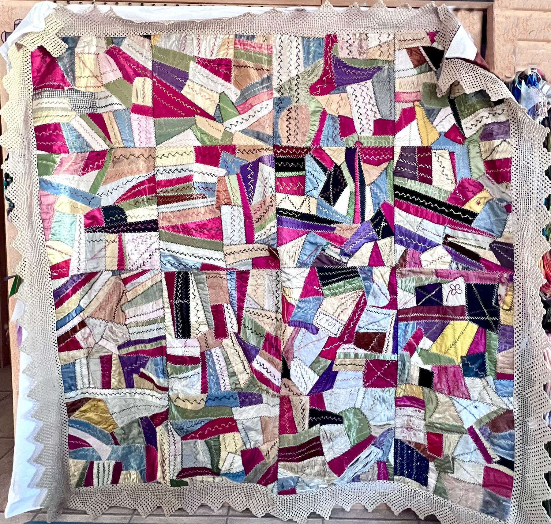 Crochet Edged Crazy Quilt (VCQ23)
