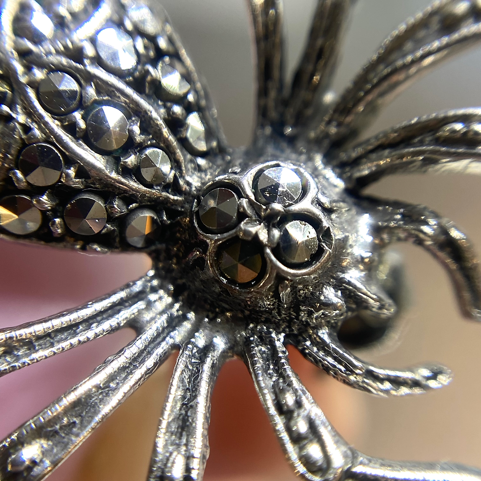 Miniatura: Srebrna broszka pająk art Deco markazyty