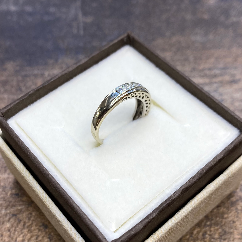 Miniatura: Złoty pierścionek obrączka brylantowa diamenty 0,28ct H/VS princess