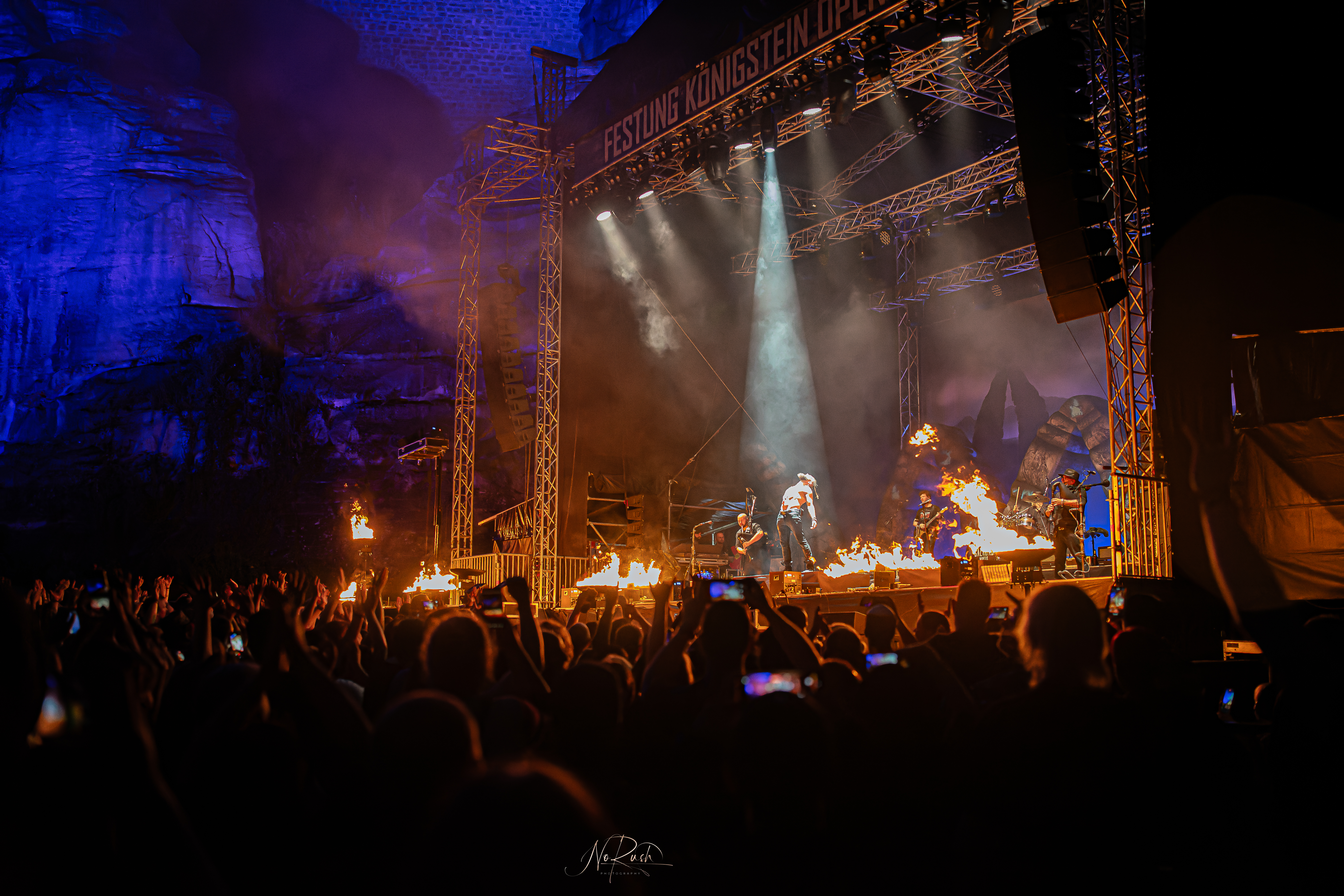 Saltatio Mortis - Burgentour "Finsterwacht"