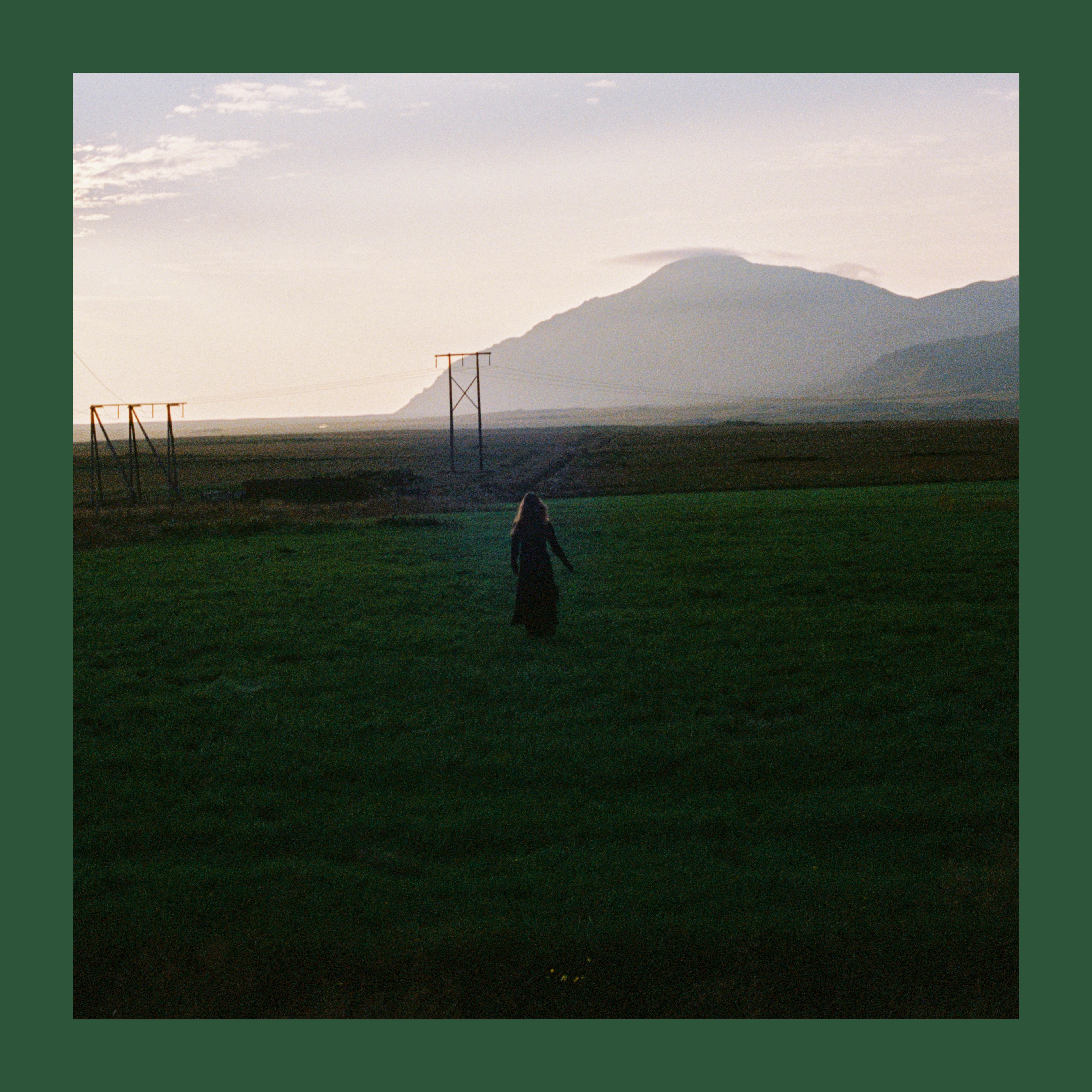 ÁSGEIR kündigt sein neues Album "Julia" an