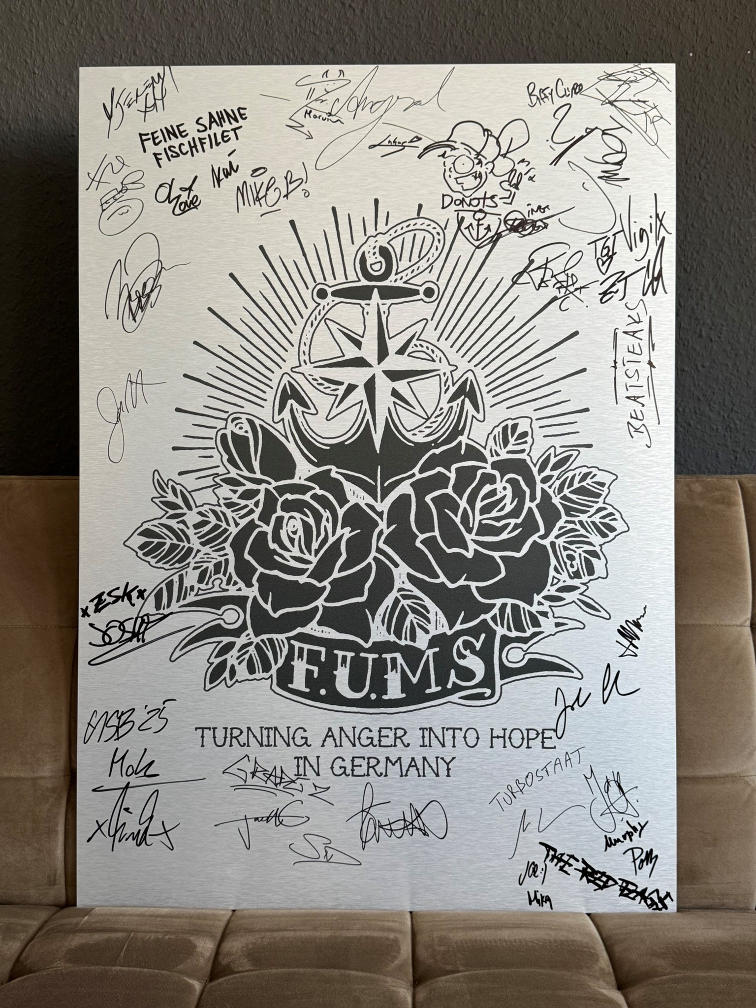 F.U.MS x Rock am Ring 2025: Exklusive Autogrammtafel wird für den guten Zweck versteigert