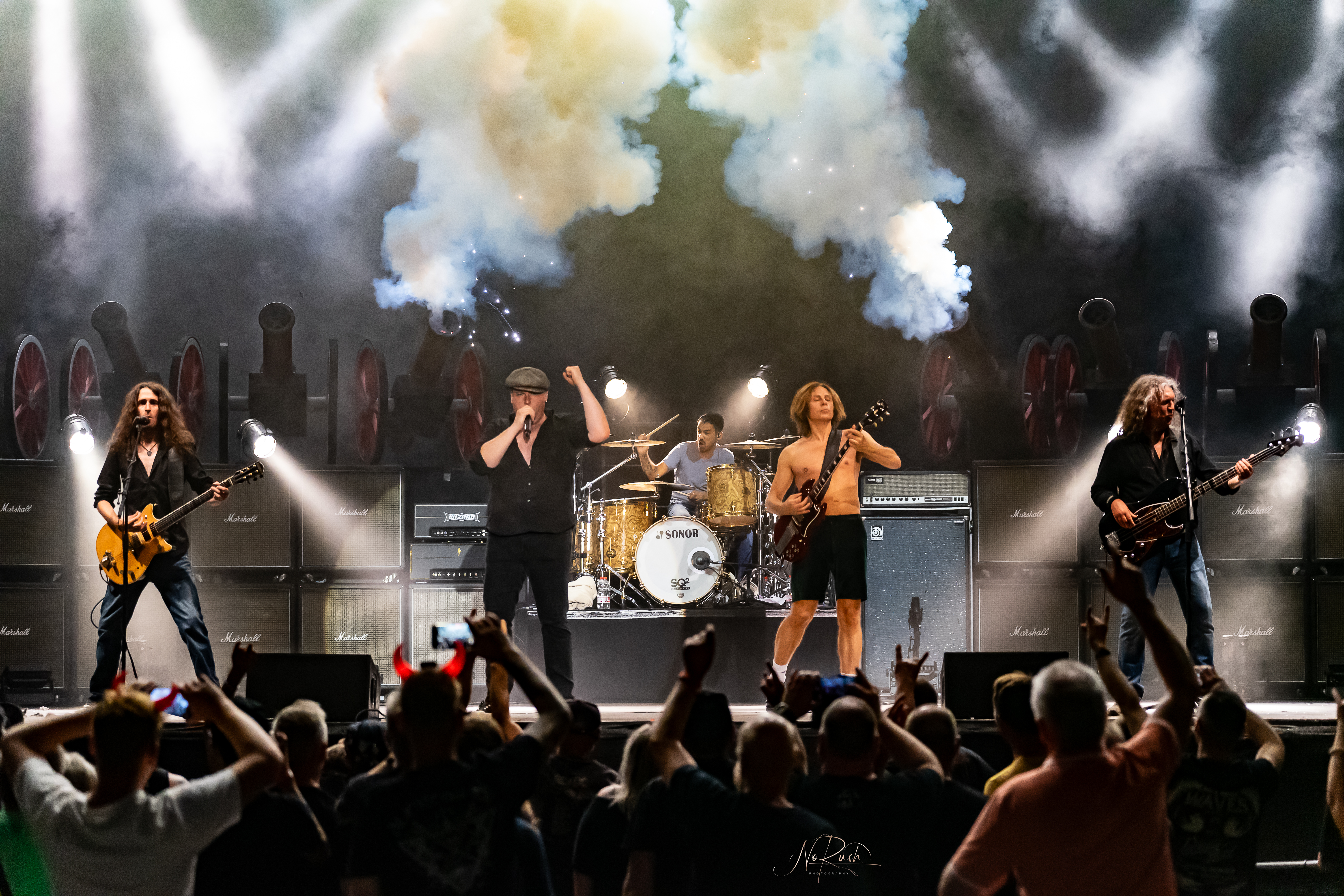 BAROCK – Europas größte AC/DC Tribute Show Live