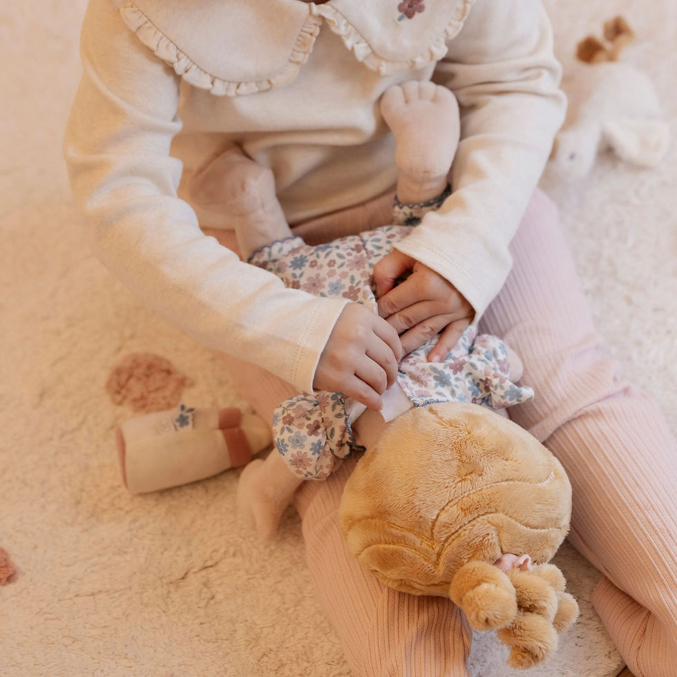 תמונה ממוזערת: Cuddle baby doll Julia - 40 cm