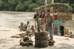 Muelle en medio del rio-Rio Magdalena