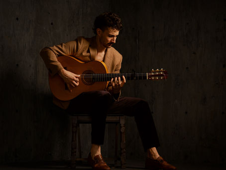 Flamenco vs Classical Guitar for Events: Understanding the Difference
