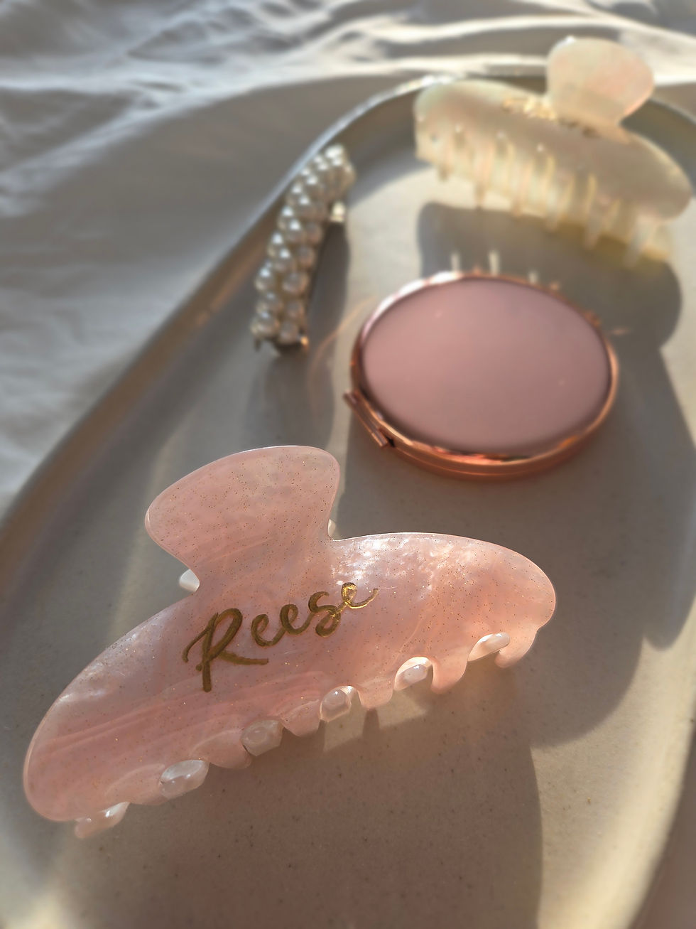 Thumbnail: engraved hair clip