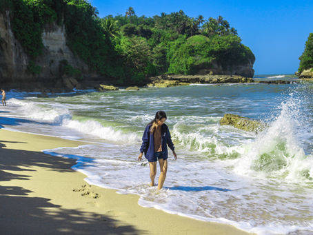 5 Alasan Kenapa Open Trip Ujung Genteng Cocok Buat Healing Akhir Pekan