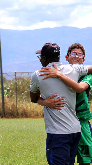 EL CORAZÓN DEL VALLE SE PINTÓ DE AZUL CON LA DINASTÍA SUB15