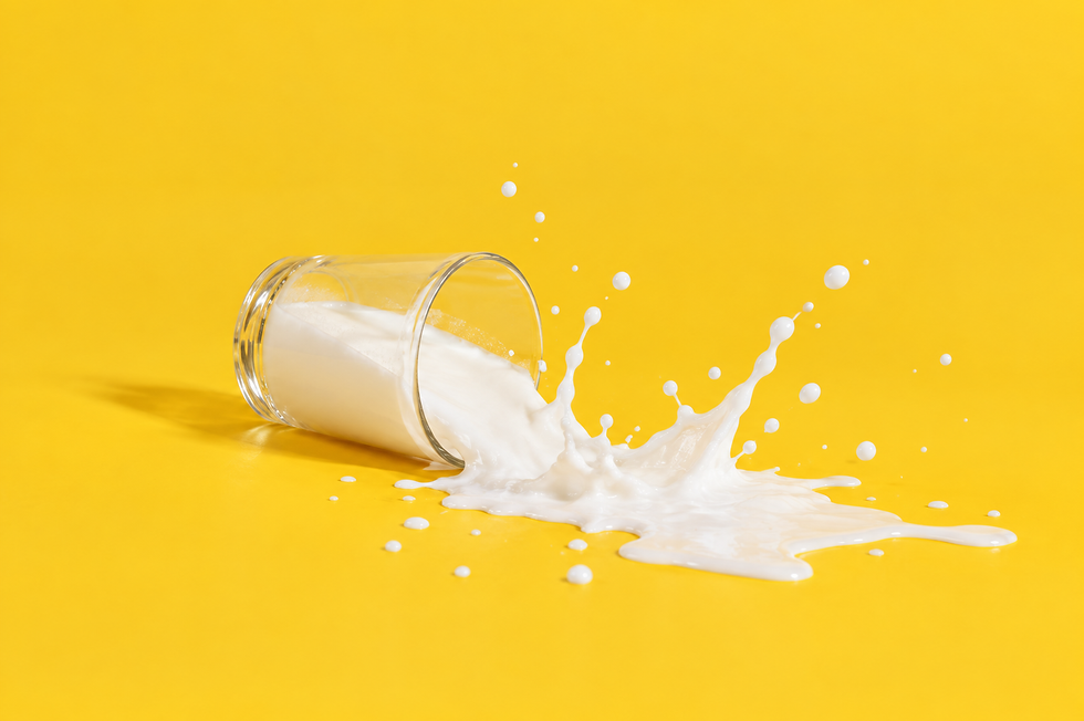 Ein Glas Milch umgefallen.png