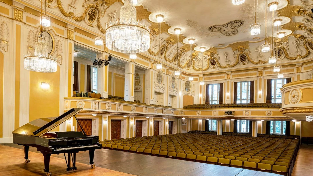 Wolfgang Amadeus Mozart: Requiem KV626