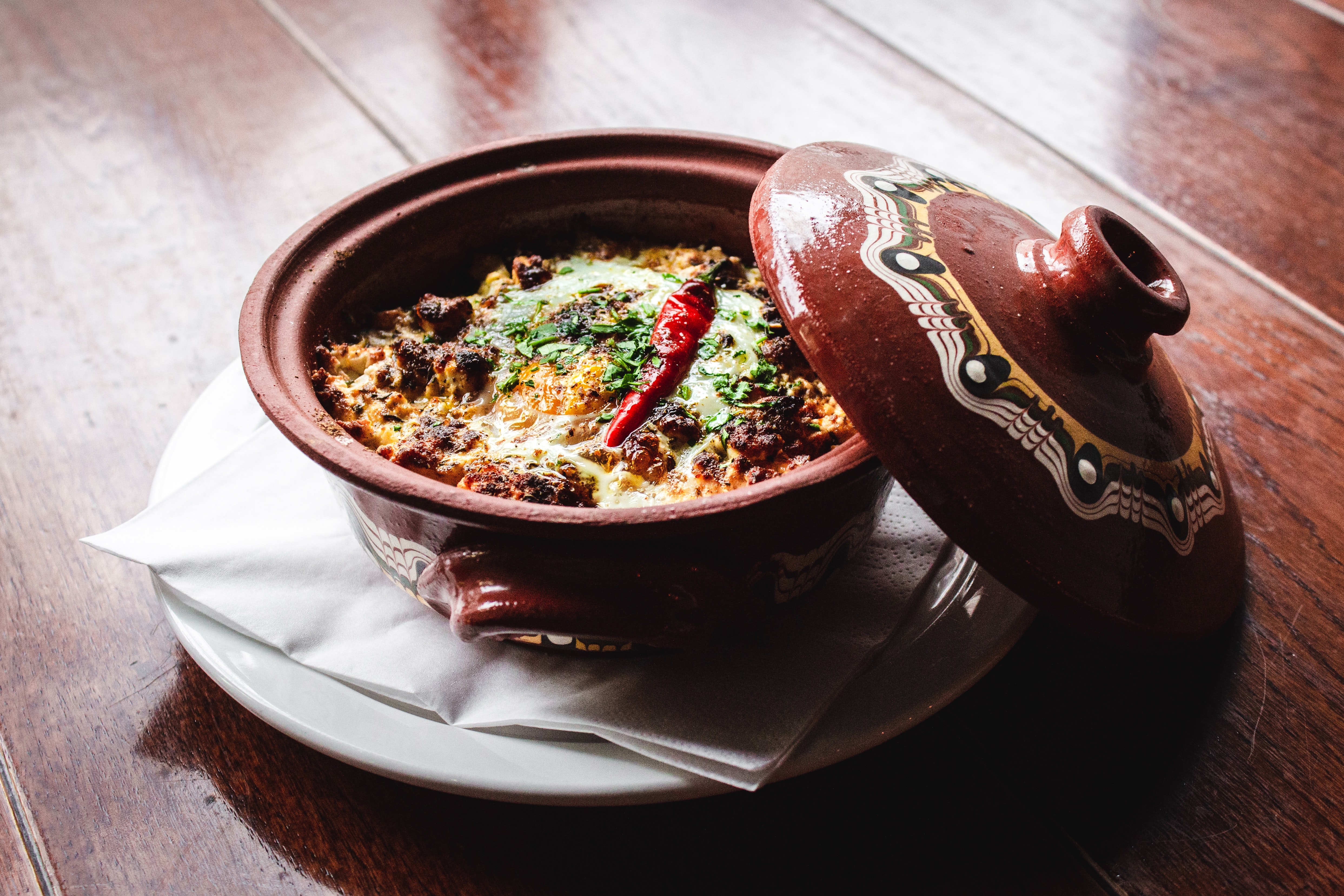 Clay pot dish