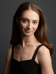 LindsayOsten is a professional artist with the acclaimed Roxey Ballet