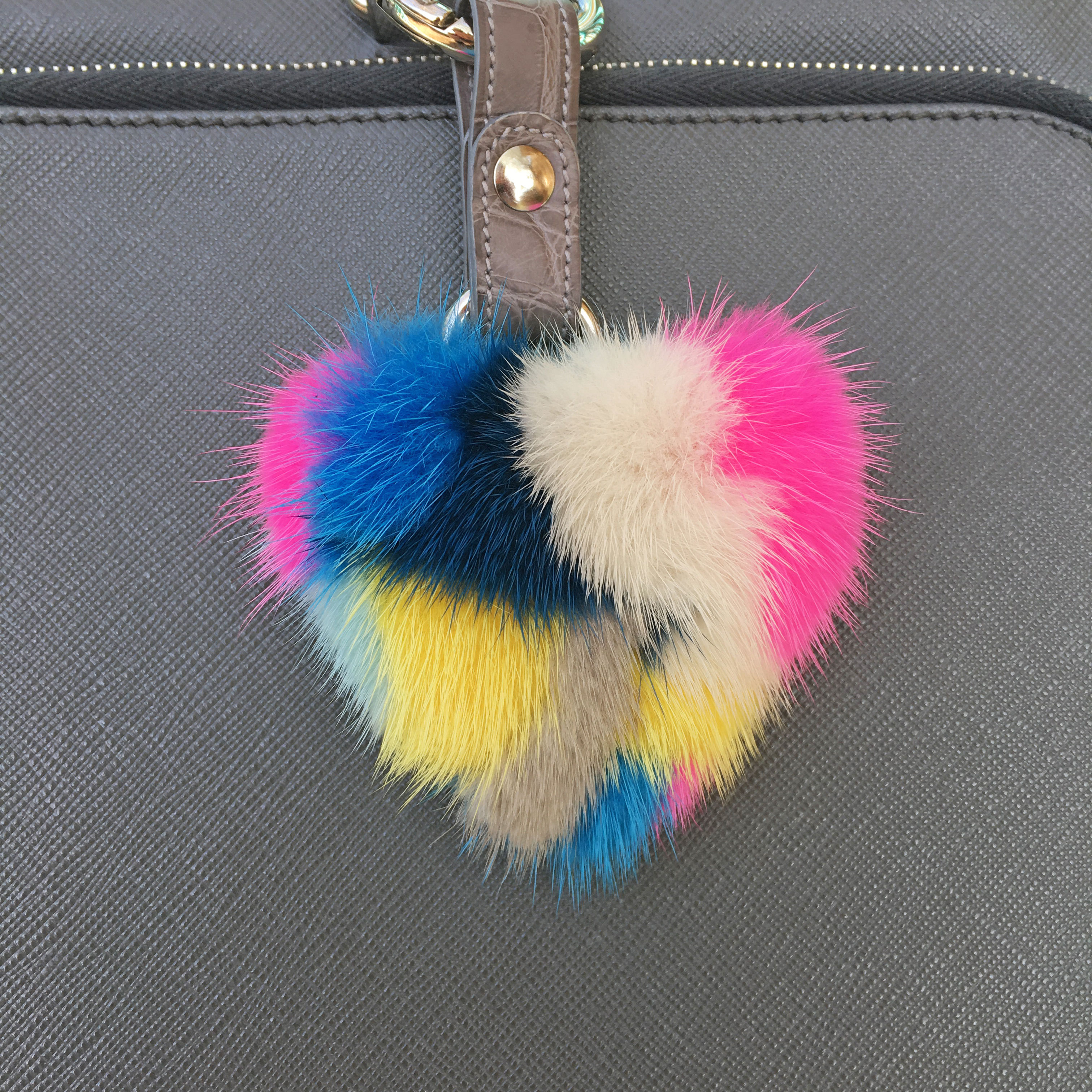 Bijou de sac coeur - fluo