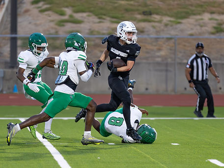 Football 9-10-26 web-6.jpg