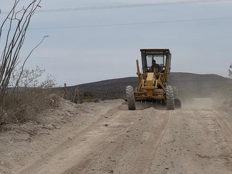CONTINUA LA REPARACIÓN DE CAMINOS EN SAN FRANCISCO DE CONCHOS.