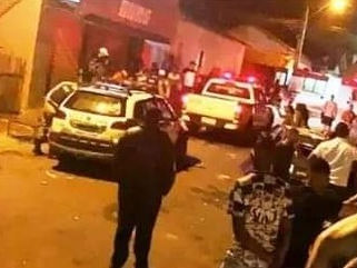Motorista atropela 15 pessoas na porta de um bar em Boa Esperança.