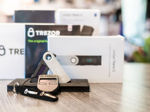 What should you look for when choosing a cold wallet?