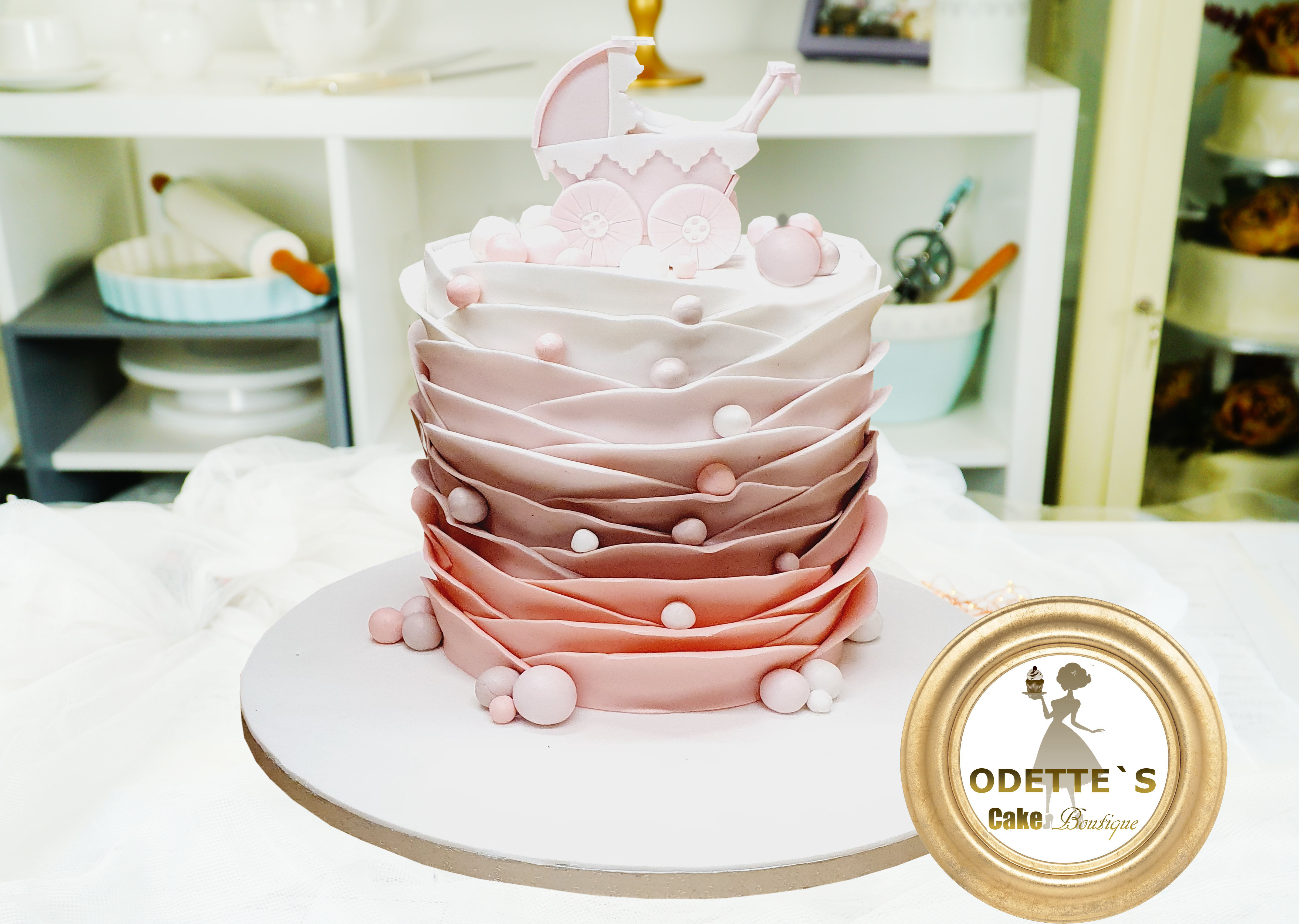 Baby Trolley Cake