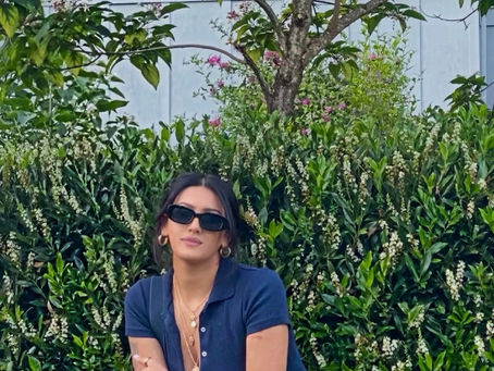 Selina showcases beautiful vocals in 'Blue' 