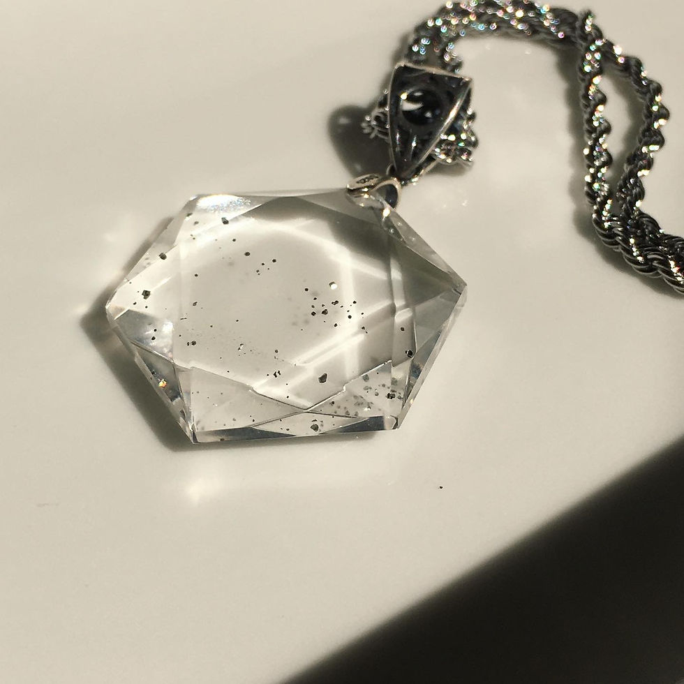 縮圖：Chalcopyrite in Quartz | 黃銅礦 水晶 共生 頸鏈