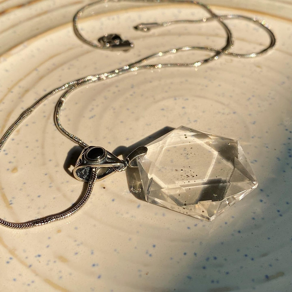 縮圖：Chalcopyrite in Quartz | 黃銅礦 水晶 共生 頸鏈 