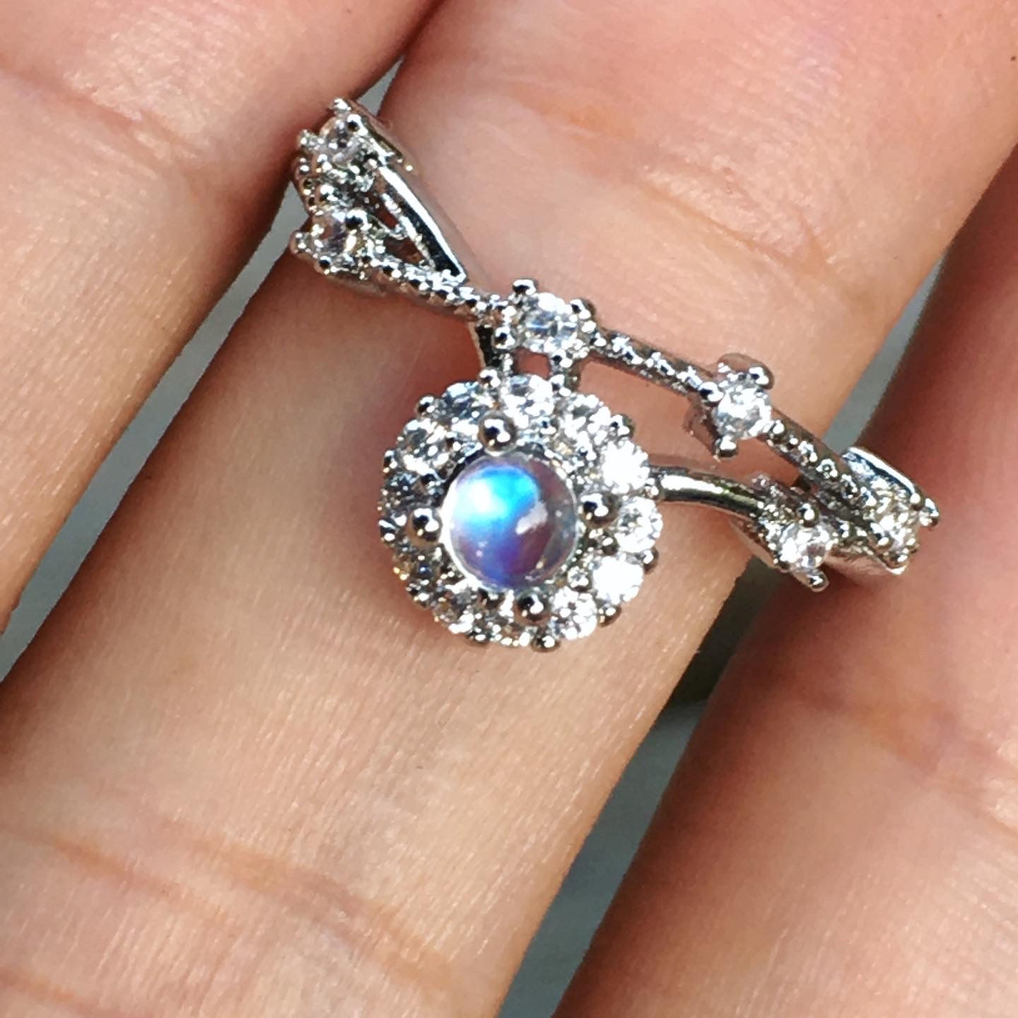 Moonstone | 強藍光的 華麗款 天然石 月亮石 指環