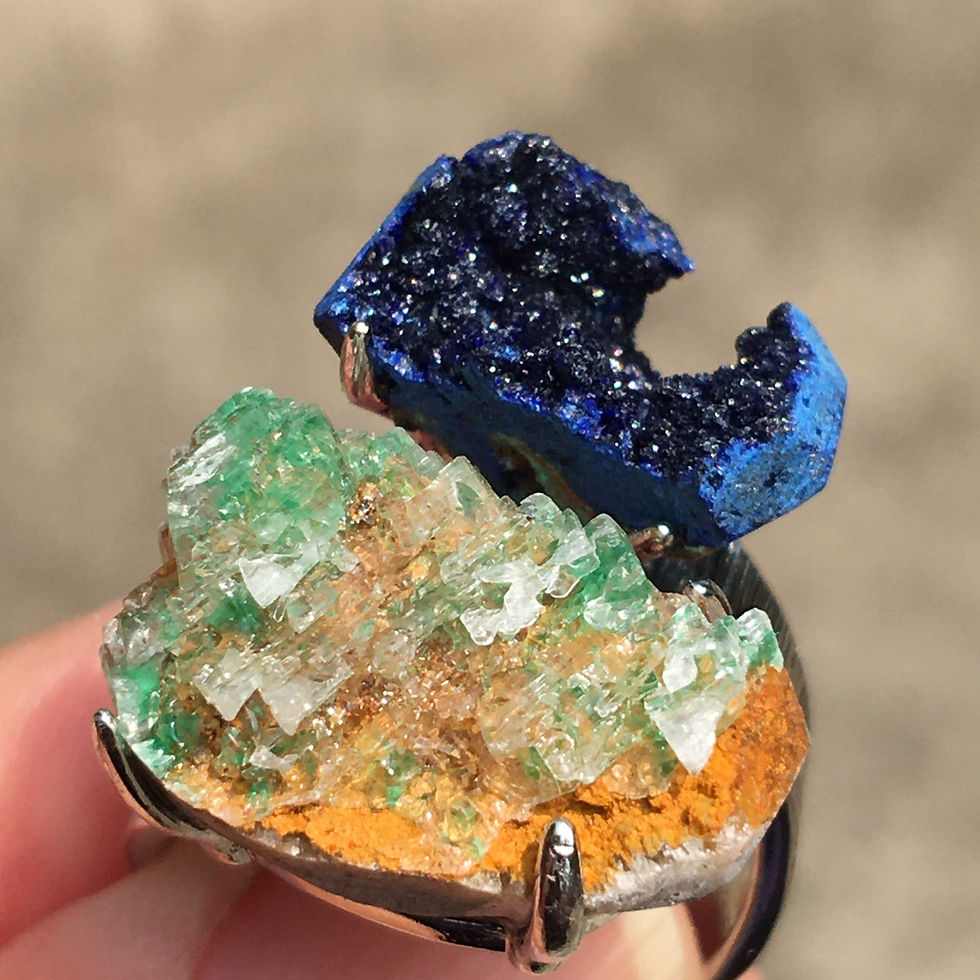 Thumbnail: Malachite in Calcite + Azurite | 天然 礦物 原石 標本 水晶 藍銅礦 孔雀石石膏共生 指環